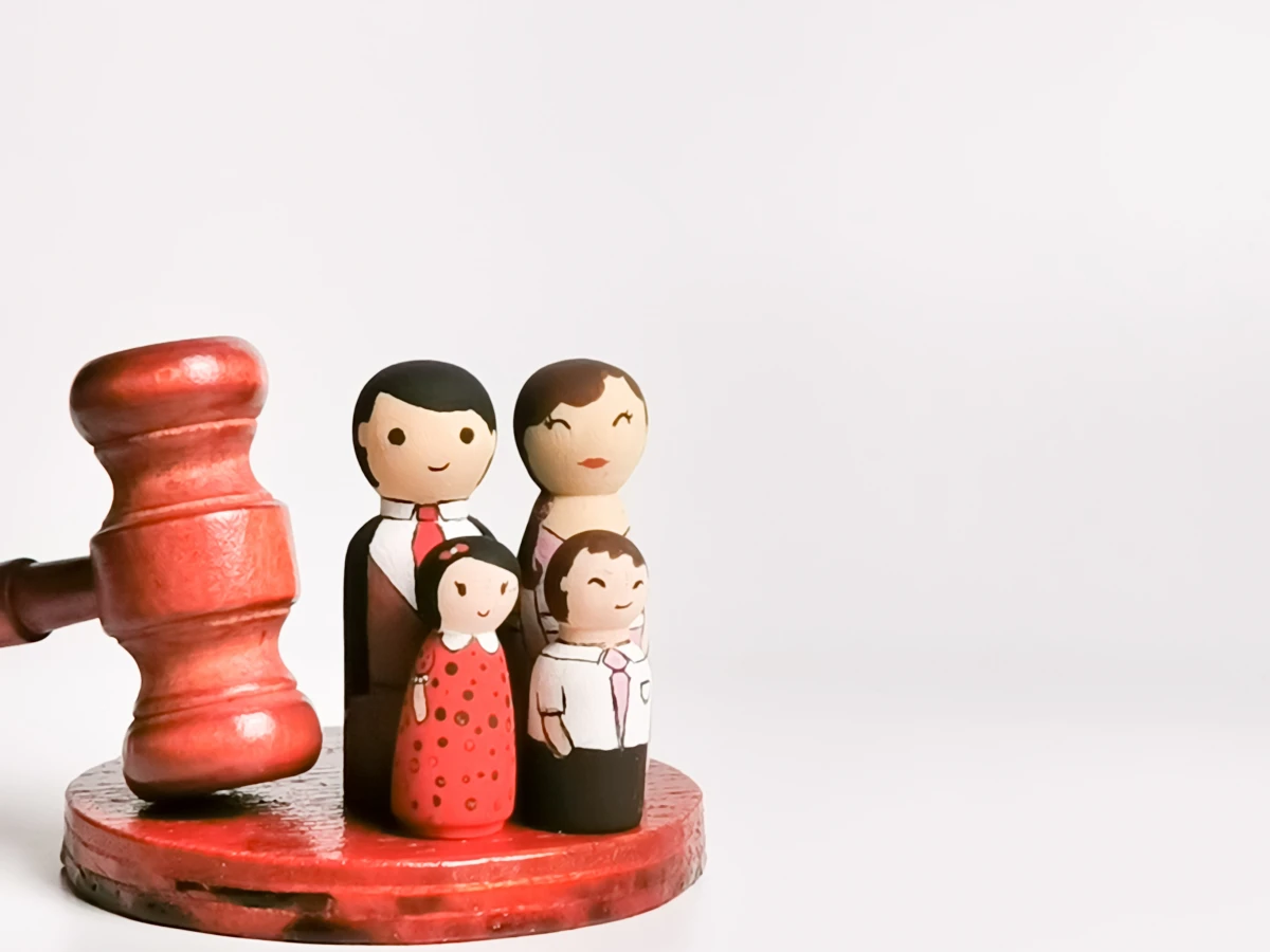 Le droit de la famille face aux couples non mariés : comprendre les enjeux et les différences